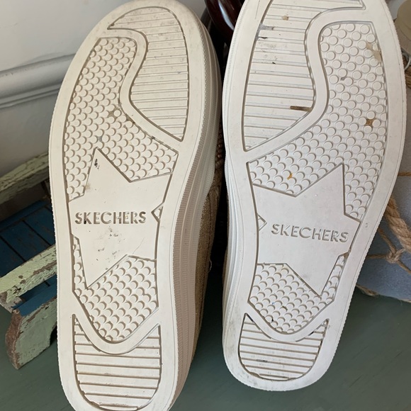 SKECHERS GIRLS- GOLD SPARKLE SLIP ON SNEAKERS EUC -sz 1 - Picture 6 of 8